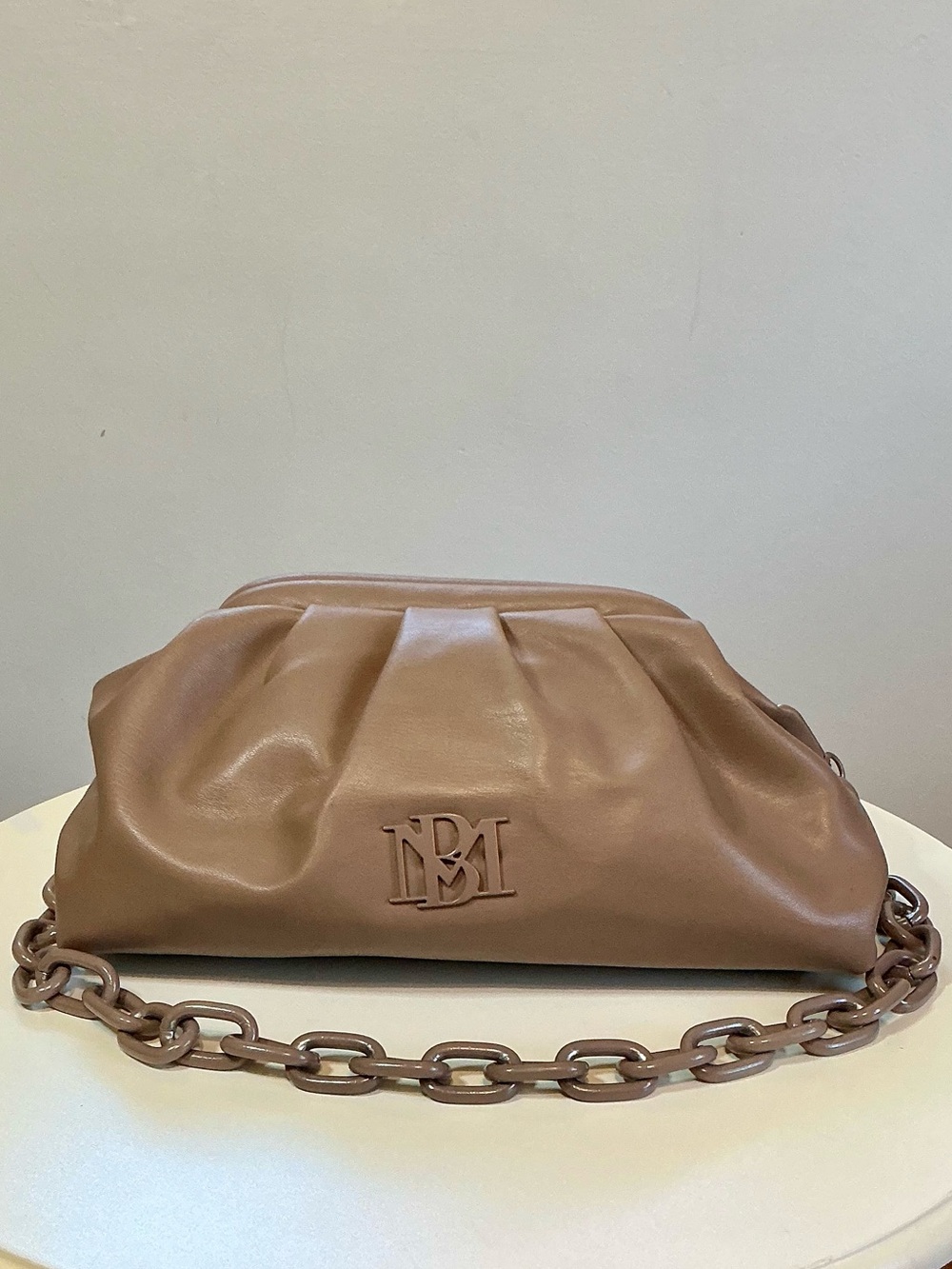 Badgley Mischka Wrapped Frame Taupe Clutch Chunky Chain Shoulder Bag MSRP $129